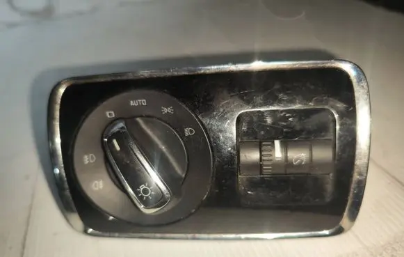 Skoda Superb B6 (3T) Light switch 3T0941431B 04064605