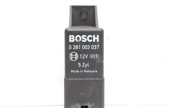 Volvo XC60 Glow plug pre-heat relay 30751798 0281003037