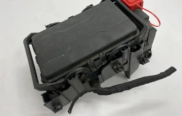 Opel Insignia B Fuse module