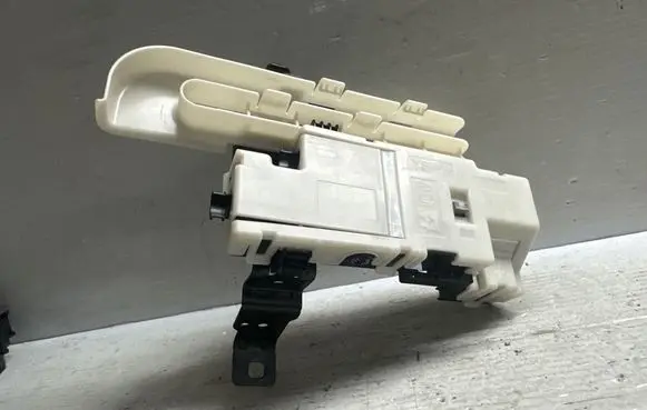 Volvo XC90 Battery relay fuse 31346674