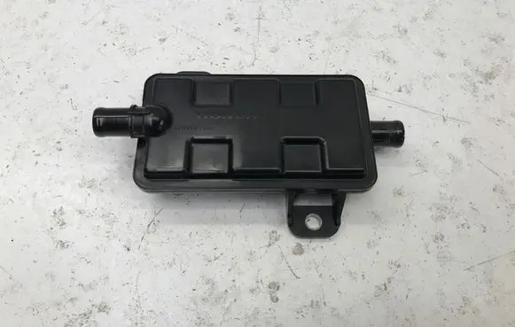 Active carbon filter fuel vapour canister