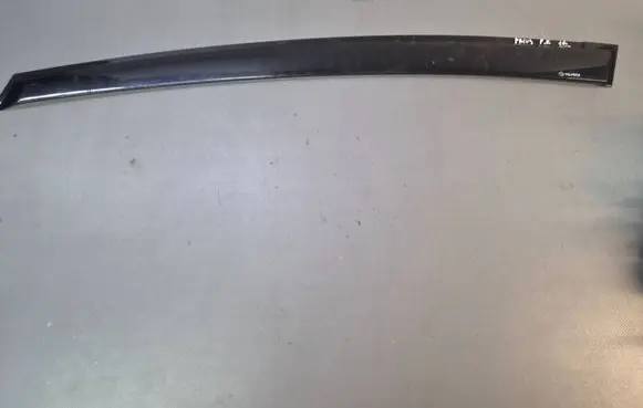 Toyota Prius (XW30) Front door wind deflector 