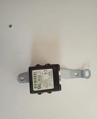 Toyota Prius (XW20) Door control unit/module 8999147030