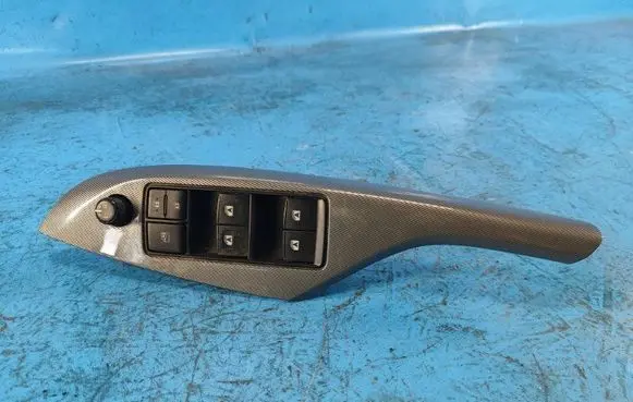Toyota Sienna XL30 III Electric window control switch 8404008010