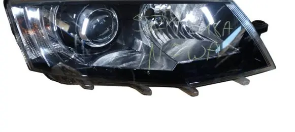 Skoda Octavia Mk3 (5E) Headlight/headlamp 5E1941018A