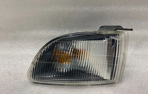 Mitsubishi Galant Front indicator light 012141549