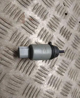 BMW 1 E82 E88 Windscreen/windshield washer pump 6934159
