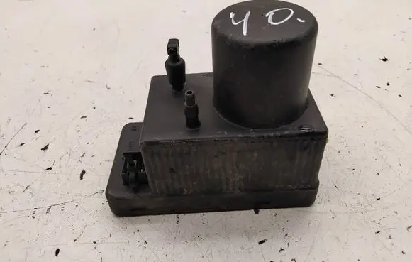 Mercedes-Benz E W211 Central locking vacuum pump 2038000048 0132006365