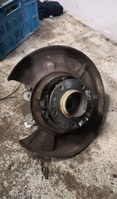 BMW 5 E60 E61 Rear wheel hub
