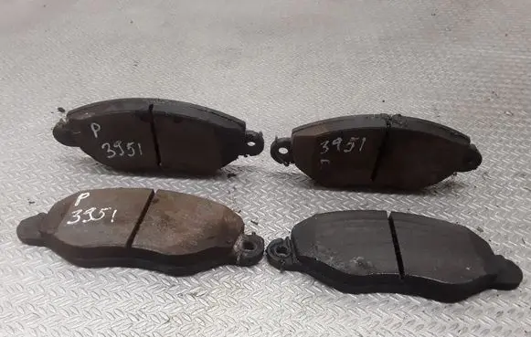 Ford Transit Brake pads (front) 
