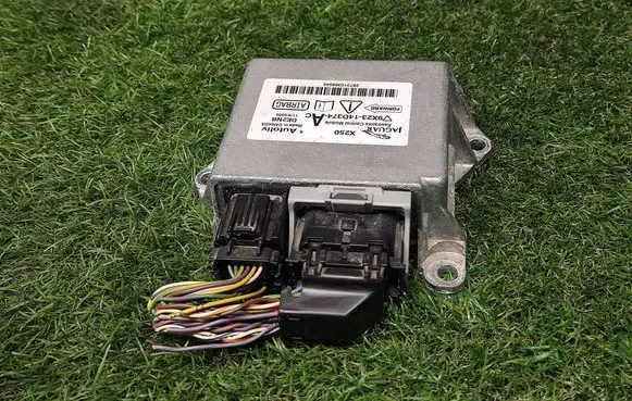 Jaguar XF X250 Airbag control unit/module 9X2314D374AC