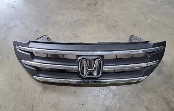 Front bumper upper radiator grill