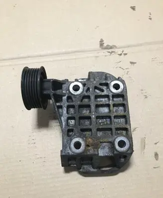 Audi Q7 4L Generator/alternator bracket 059903143Q