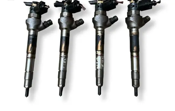 Seat Toledo IV (NH) Fuel injector 0445110473 04L130277AD