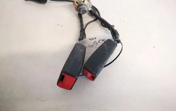 Citroen C5 Middle seatbelt buckle (rear) 96480895xx