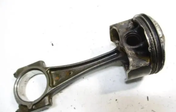 Mazda CX-5 Piston 