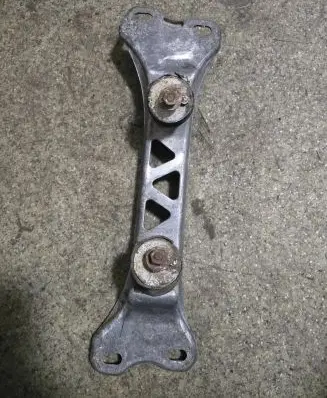 BMW 5 E34 Gearbox mounting bracket 1137184