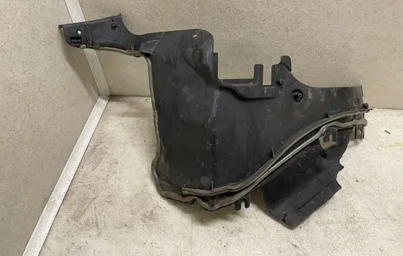 Mercedes-Benz ML W166 Other engine bay part A1666207301
