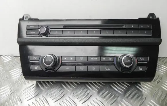 BMW 5 F10 F11 Climate control unit 9249700 Y654