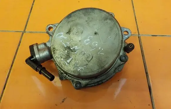 BMW 1 F20 F21 Vacuum pump 704625000