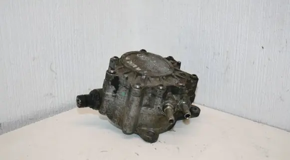 Volkswagen Touran I Vacuum pump 03G145209