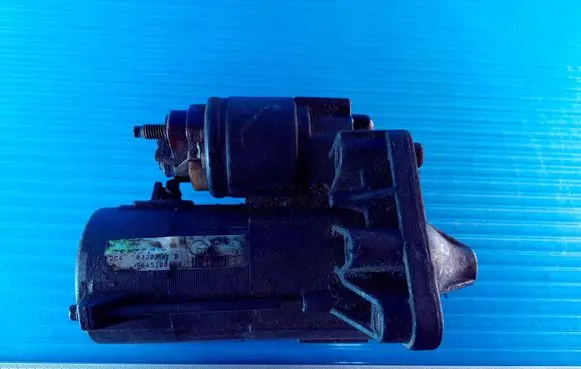 Peugeot 407 Starter motor 9645100680