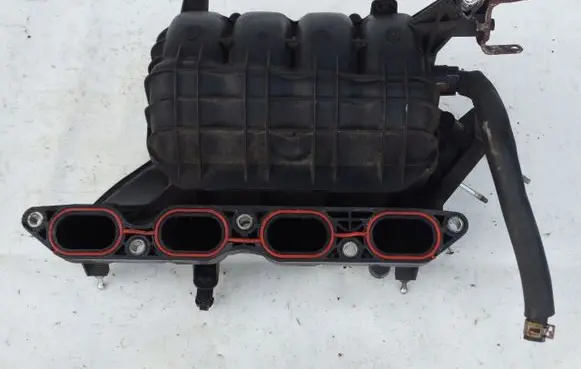 Toyota Auris 150 Intake manifold 026trrty31