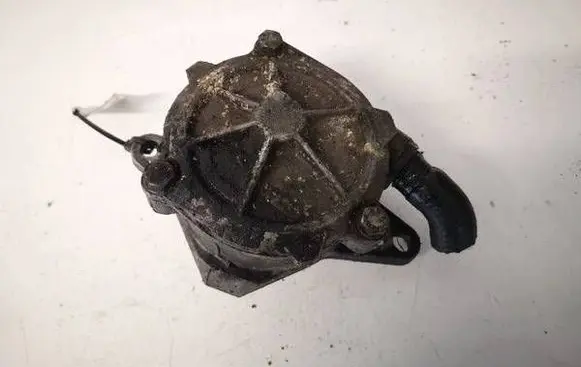 BMW 5 E39 Vacuum pump 221057