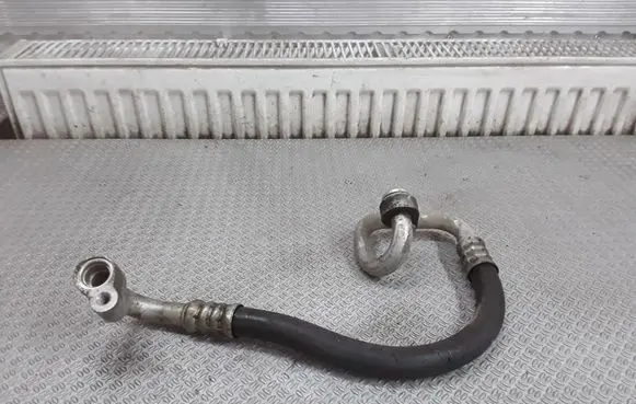 Air conditioning (A/C) pipe/hose