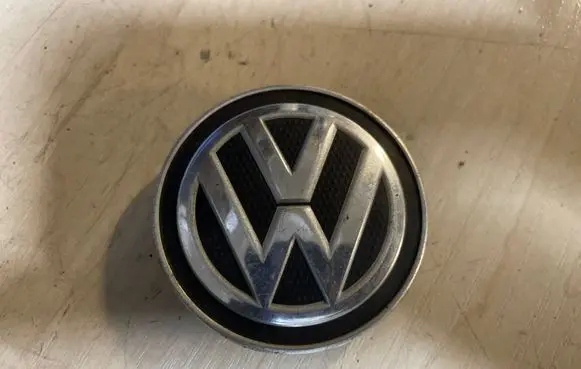 Volkswagen Polo V 6R Original wheel cap 6C0601171