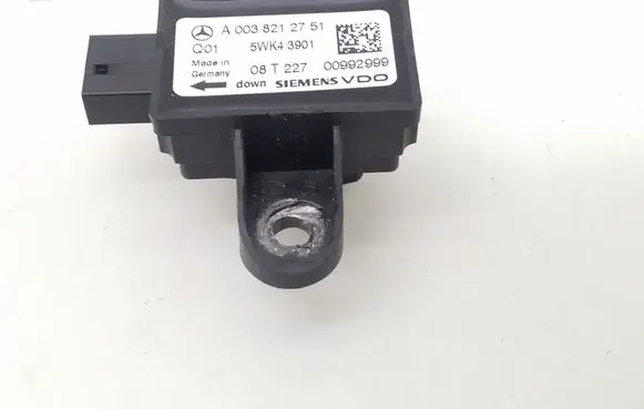 Volkswagen Crafter Airbag deployment crash/impact sensor A0038212751