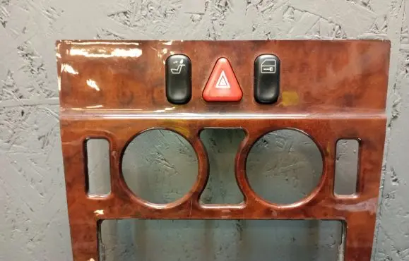 Mercedes-Benz E W210 Hazard light switch 2108201310
