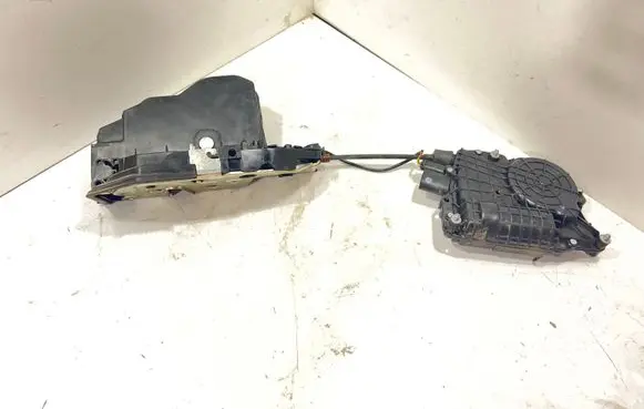 BMW 7 F01 F02 F03 F04 Rear door soft close latching motor 7185688