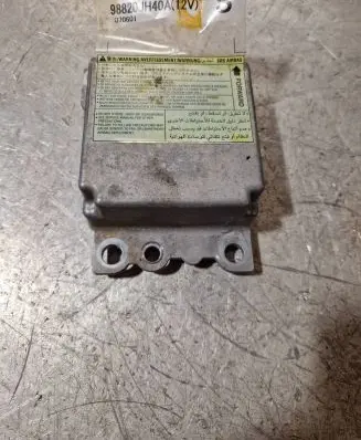 Nissan X-Trail T31 Airbag control unit/module 98820JH40A 070601