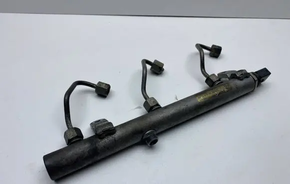 Mercedes-Benz C W203 Fuel main line pipe A6420702695