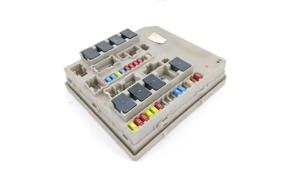 Renault Clio III Fuse module 902663A