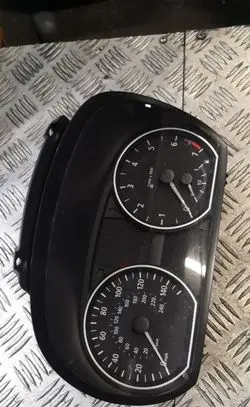 BMW 1 E81 E87 Speedometer (instrument cluster) 6947136