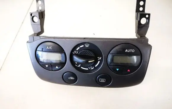 Nissan Primera Climate control unit 275109f600