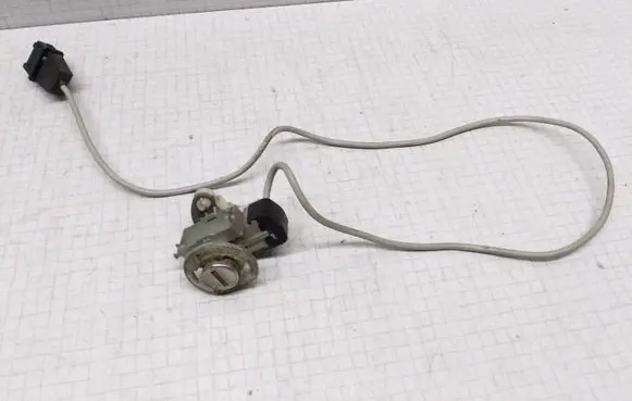 Audi A6 S6 C4 4A Front door lock (next to the handle) 
