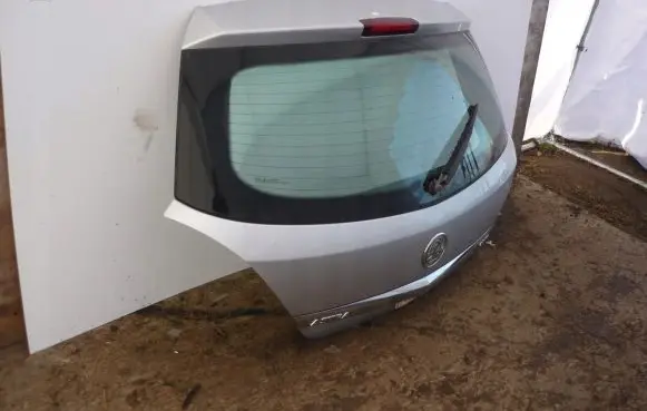 Opel Astra H Tailgate/trunk/boot lid