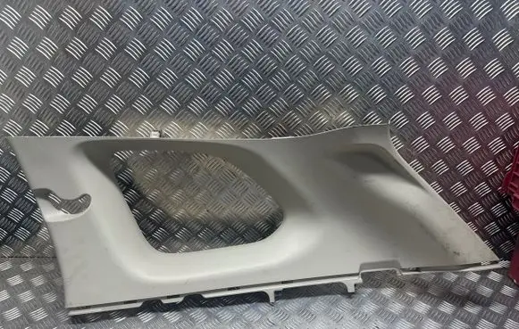 Mitsubishi Outlander (C) pillar trim 7230A694ZZ