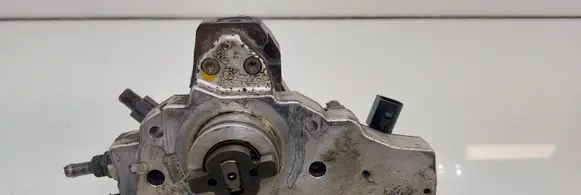 Mercedes-Benz E W211 Fuel injection high pressure pump A6110701401 0445010048