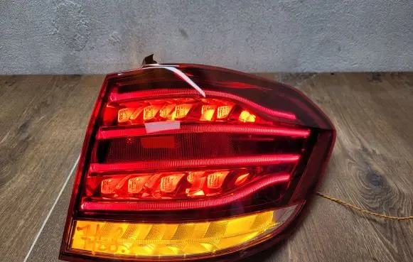 Mercedes-Benz E W212 Rear/tail lights A2129061803 615902 ZGS011RQ