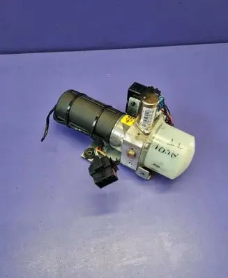 Audi TT Mk1 Convertible roof hydraulic pump 8N7871611A 8N7871611B
