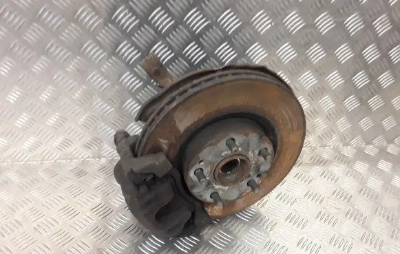 Toyota Avensis T250 Front wheel hub