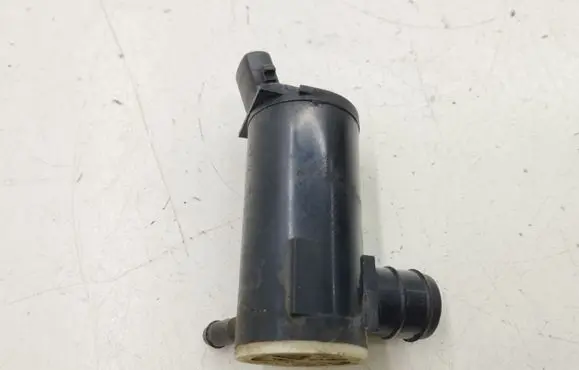 Hyundai ix35 Windscreen/windshield washer pump 985102S100 12V205240784