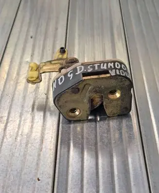 Renault Master II Rear door lock 351343