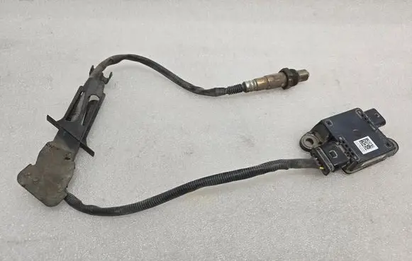 Volvo V60 Lambda probe sensor 32203033