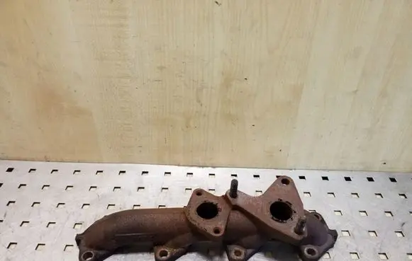 Nissan Note (E11) Exhaust manifold