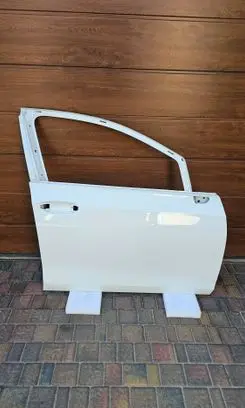 Volkswagen Golf VIII Front door 5H4831312